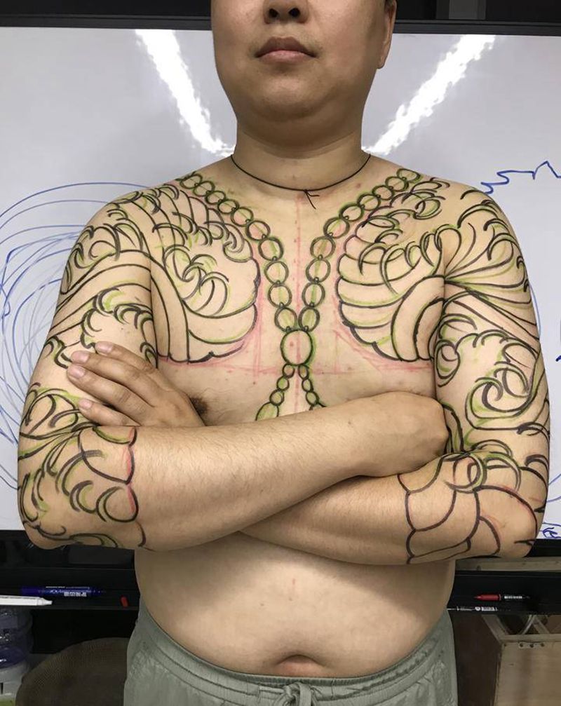 原创七分袖半胛浪花纹身图片_老传统纹身图案