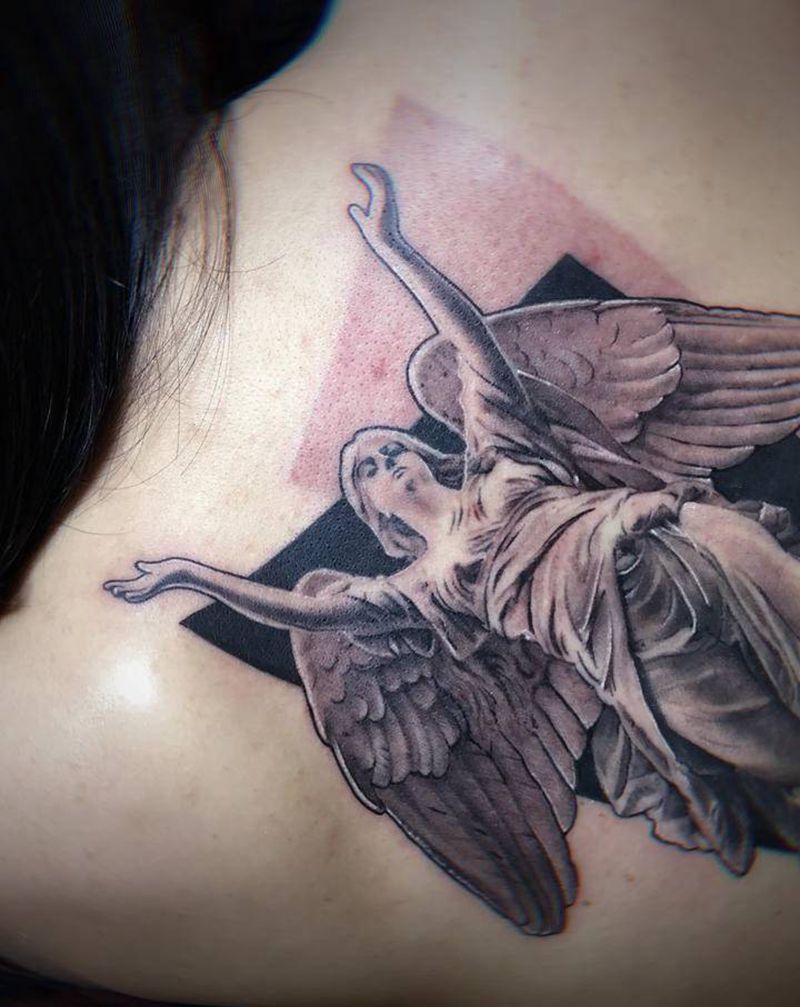 天使纹身图片_背部纹身图案