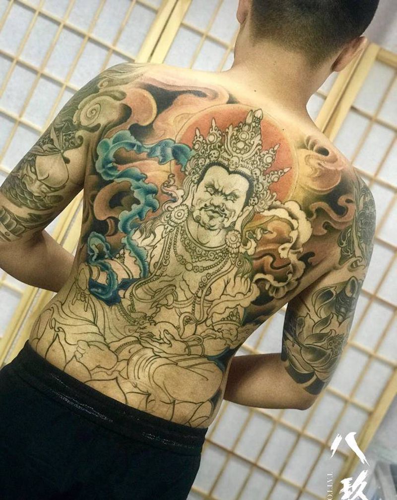 黄财神纹身图片_背部纹身图案