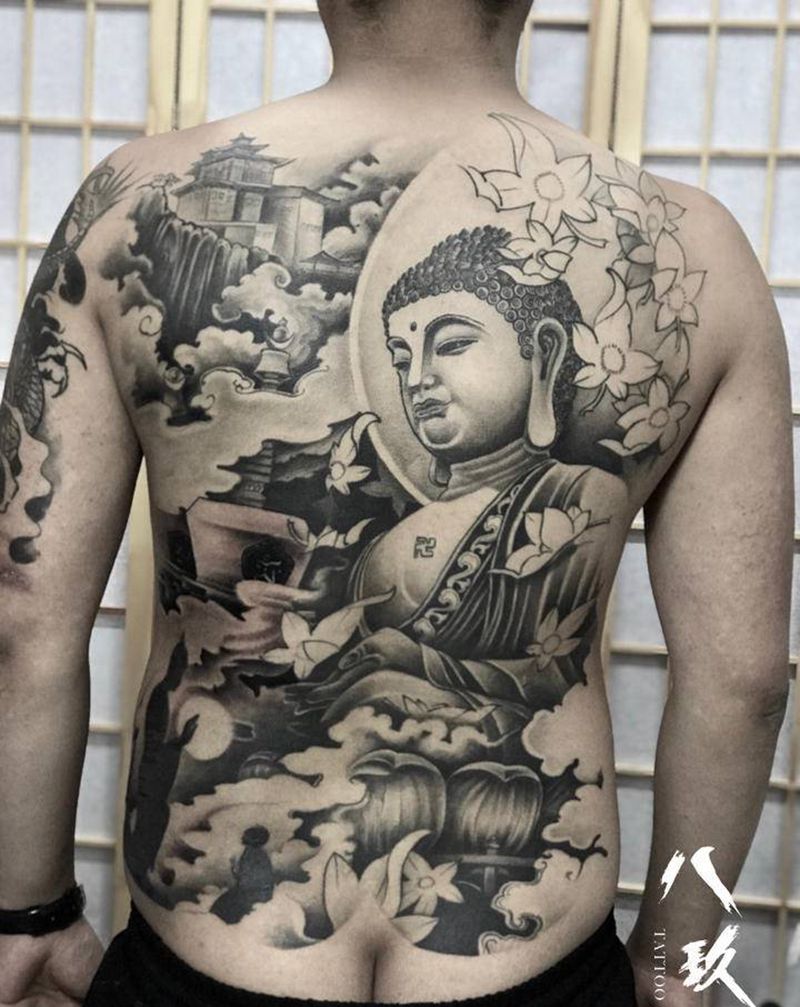 一年前遗留下的。今日完成纹身图片_背部纹身图案