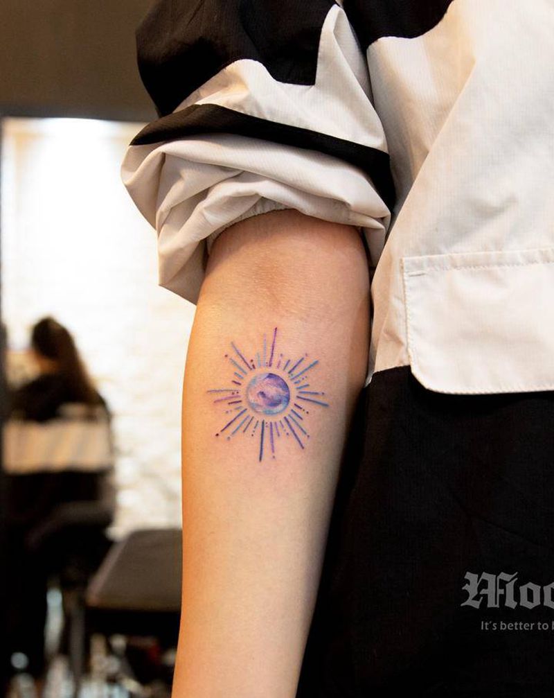 太阳纹身图片_手臂纹身图案