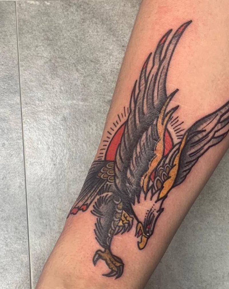 old school鹰纹身图片_手臂Old School纹身图案