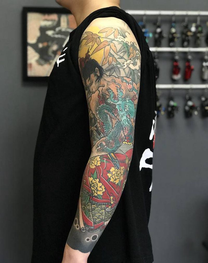 恢复一年后纹身图片_手臂新传统纹身图案