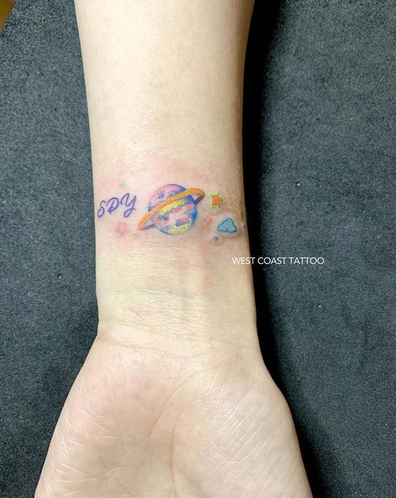 精细星球纹身纹身图片_手臂点刺几何星球小清新纹身图案