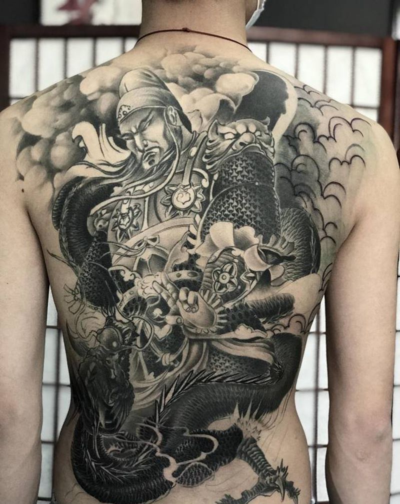 四年了。还没做完纹身图片_背部新传统纹身图案