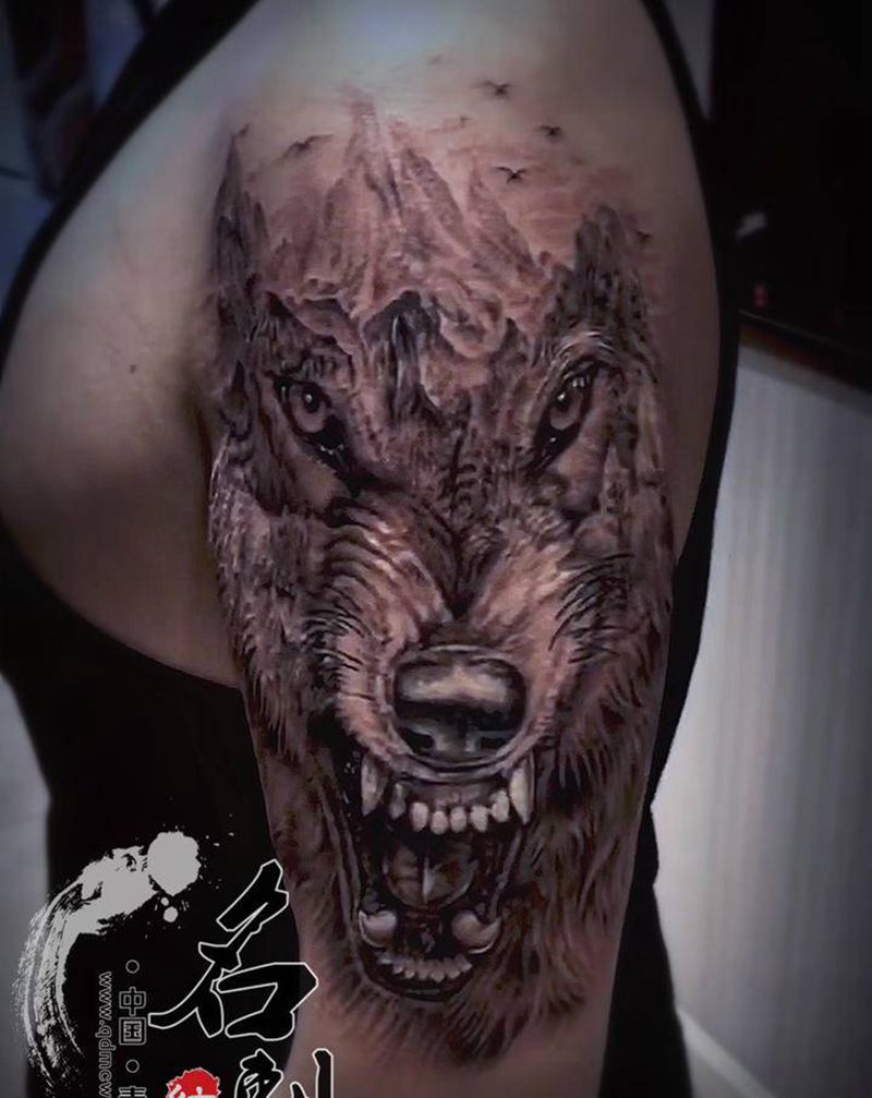 苍狼纹身图片_手臂欧美写实纹身图案