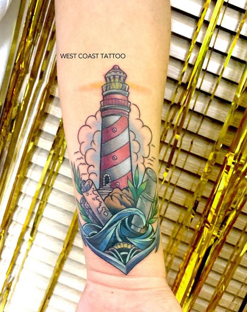 灯塔纹身图片_手部New School遮盖名字纹身图案