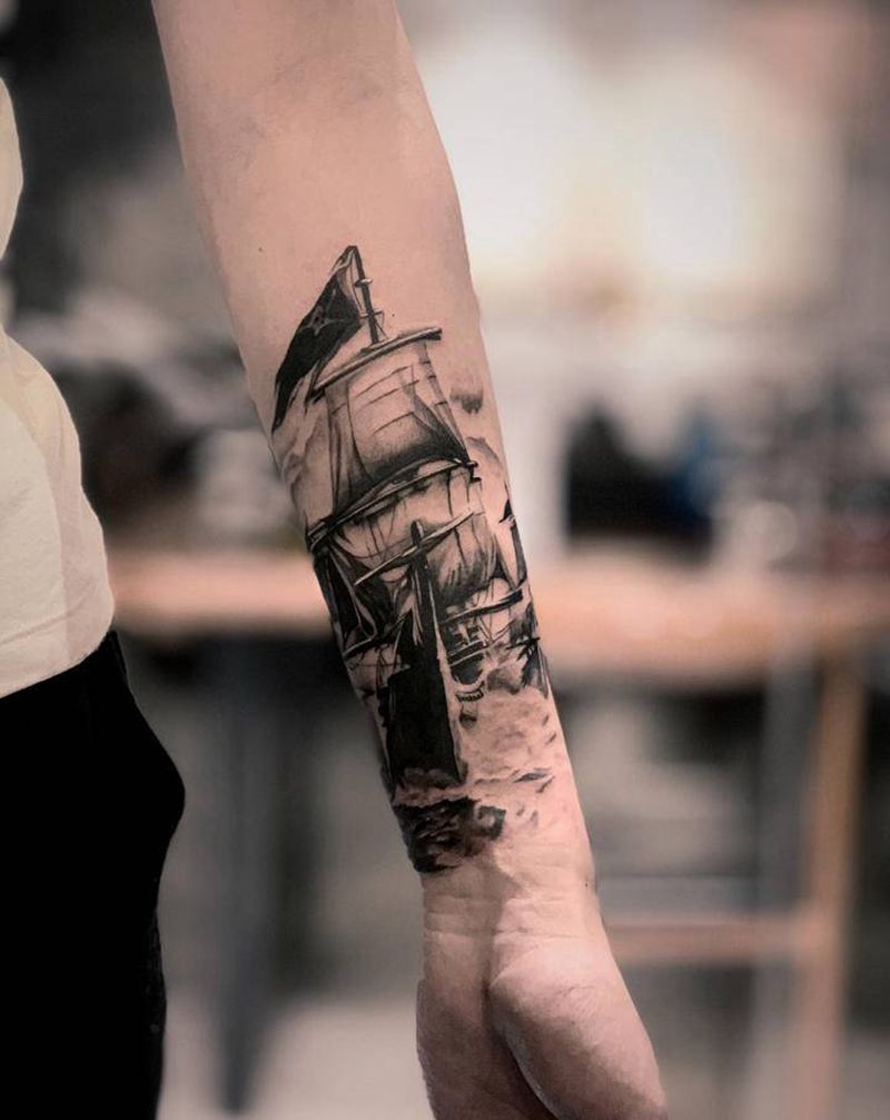 写实船纹身图片_手臂欧美写实纹身图案