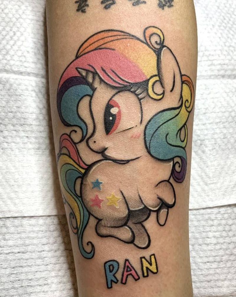 独角兽纹身图片_手臂New School纹身图案