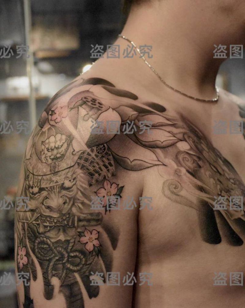 日式半甲纹身图片_肩部日式半甲纹身图案