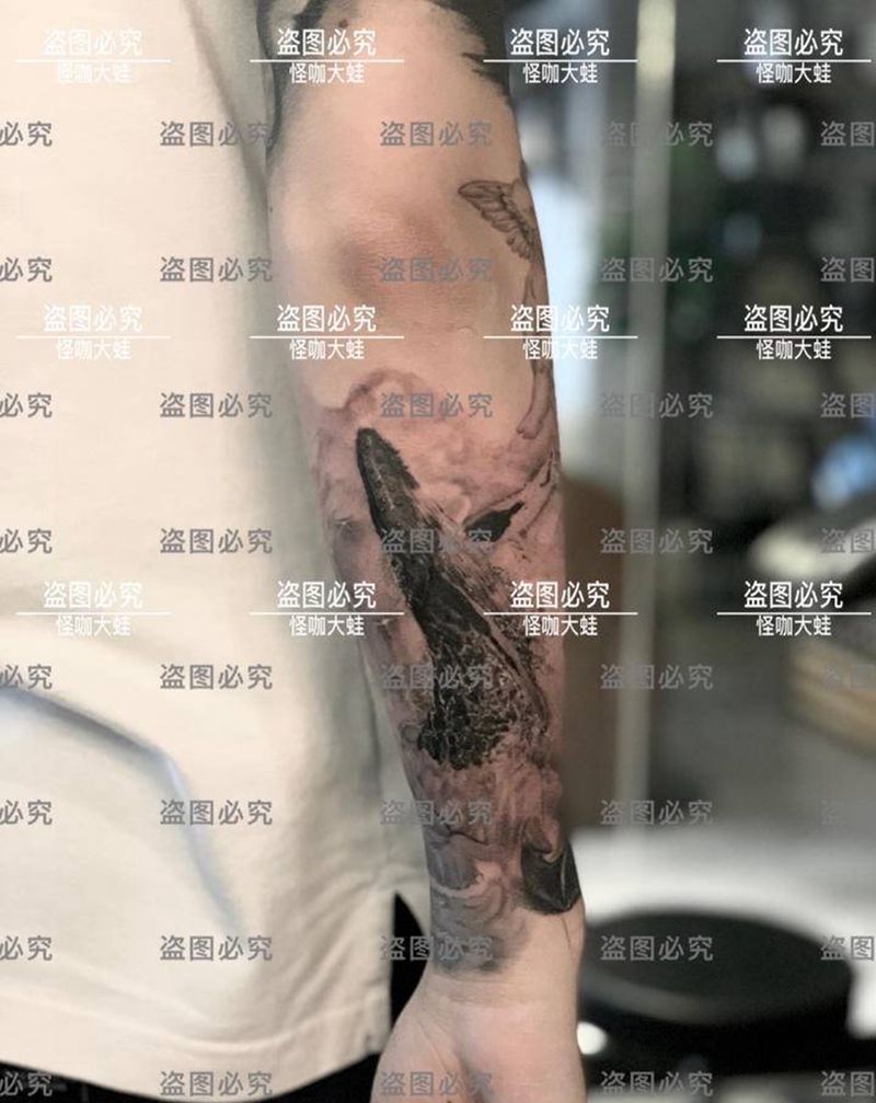 写实鲸鱼纹身图片_手臂写实纹身图案