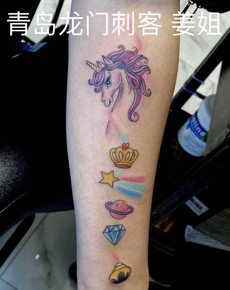 招财独角兽纹身图片_手臂New School水彩纹身图案