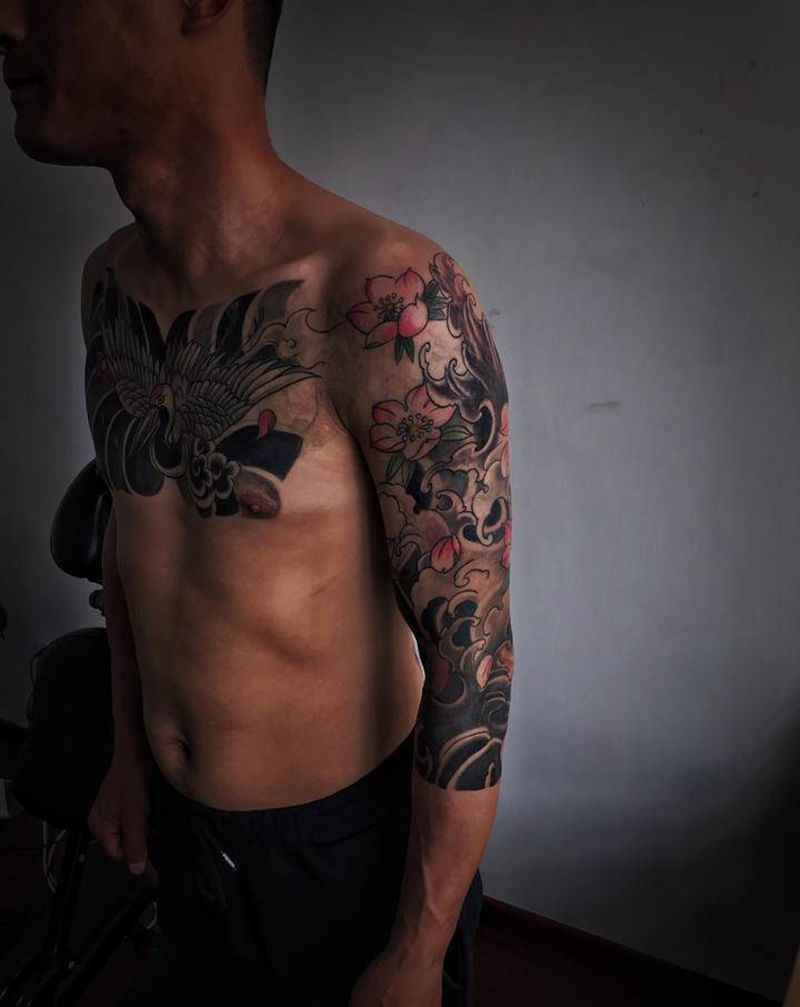 日式花胸，七分袖纹身图片_胸部手臂纹身图案