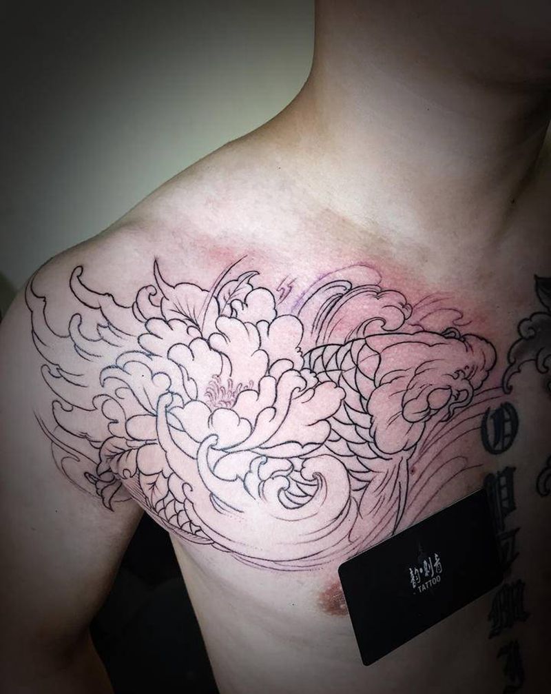 胸前锦鲤纹身图片_胸部纹身图案