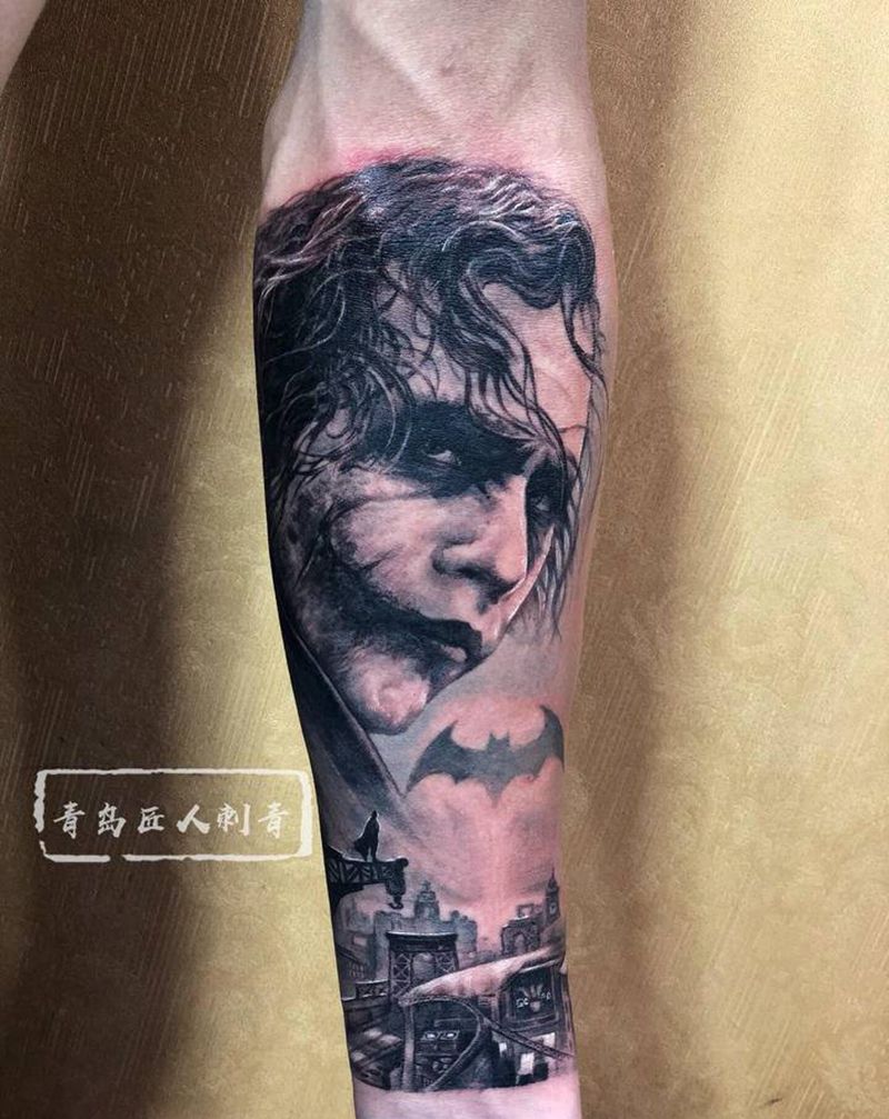 小丑肖像纹身图片_手臂欧美写实小丑肖像纹身图案