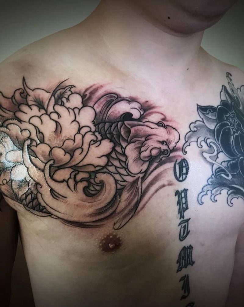 鲤鱼灰底完成下次做彩纹身图片_胸部纹身图案