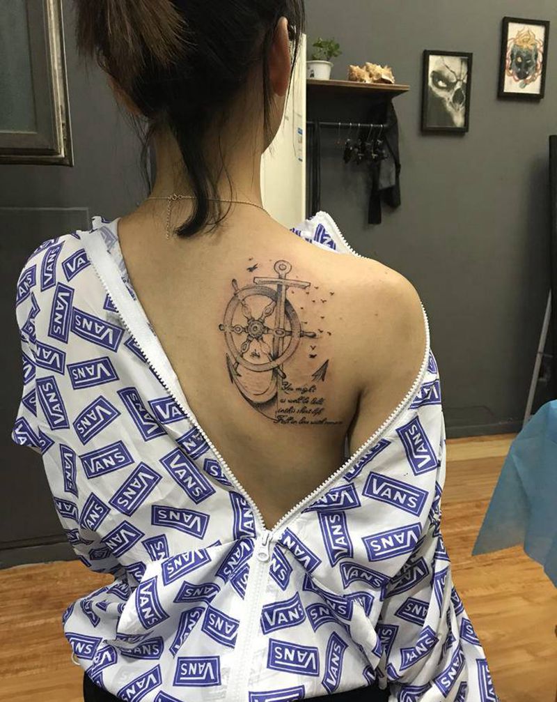 船锚纹身图片_背部纹身图案