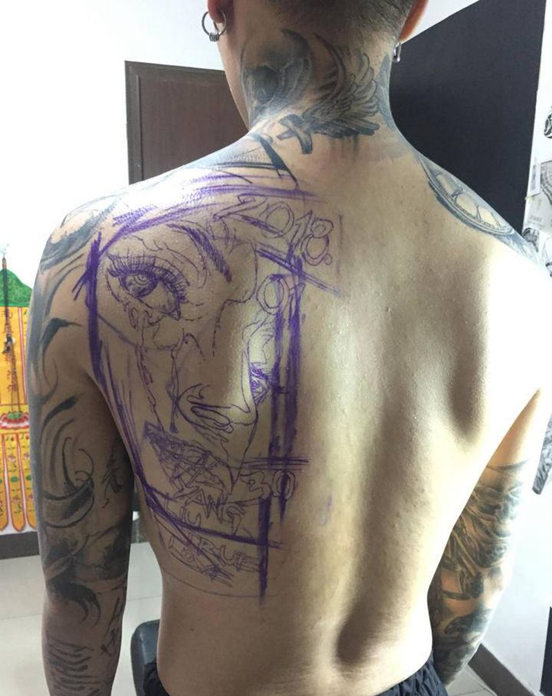 欧美写实头像纹身图片_背部欧美写实纹身图案