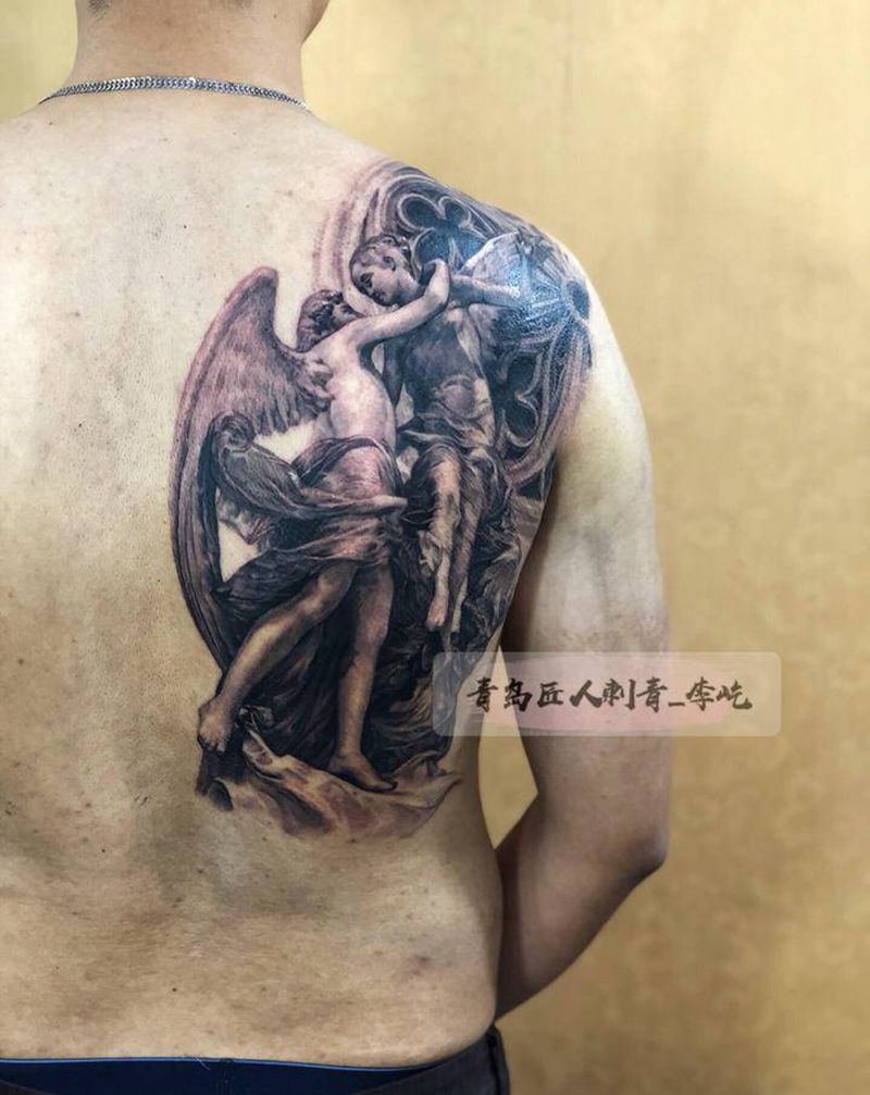 爱神神像纹身图片_背部新传统欧美写实爱神石雕纹身图案