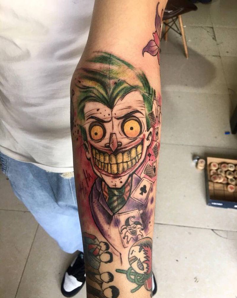 近期纹身作品纹身图片_背部手臂老传统欧美写实纹身图案