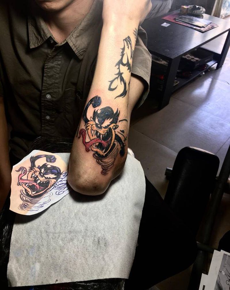 欧美半臂纹身图片_手臂欧美写实纹身图案