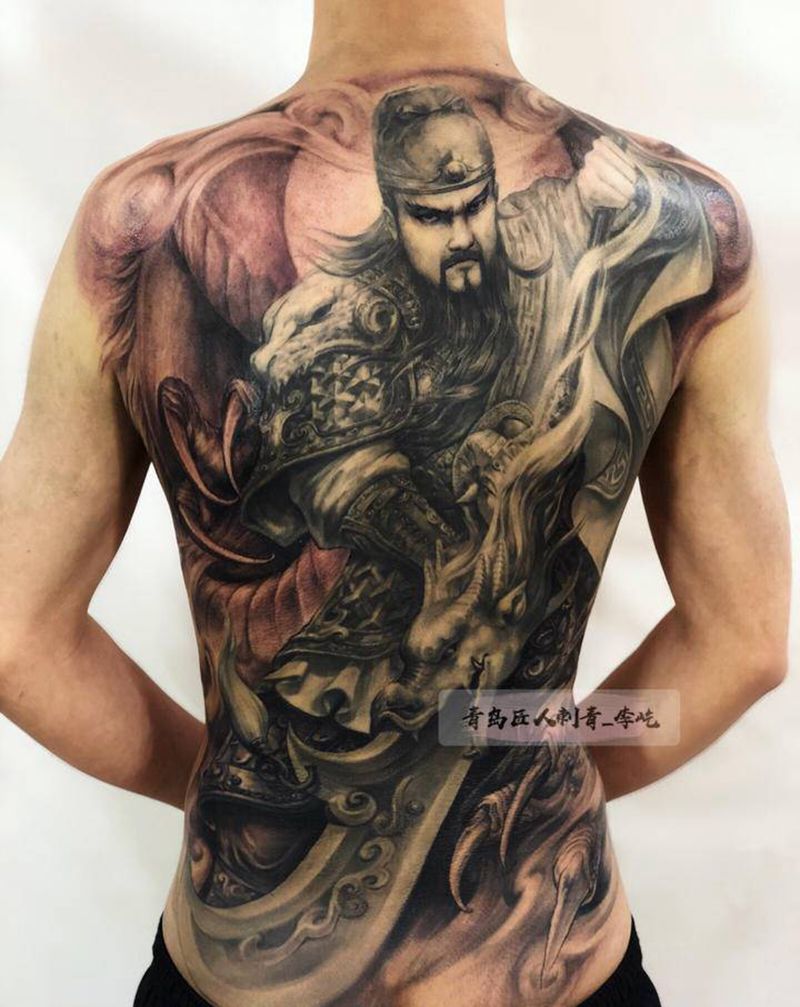 武圣 2纹身图片_背部新传统欧美写实关公关羽纹身图案