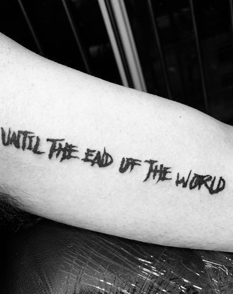 直到世界尽头纹身图片_手臂纹身图案