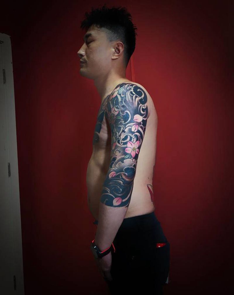 浪花七分臂遮盖洗纹身疤痕纹身图片_胸部手臂老传统纹身图案