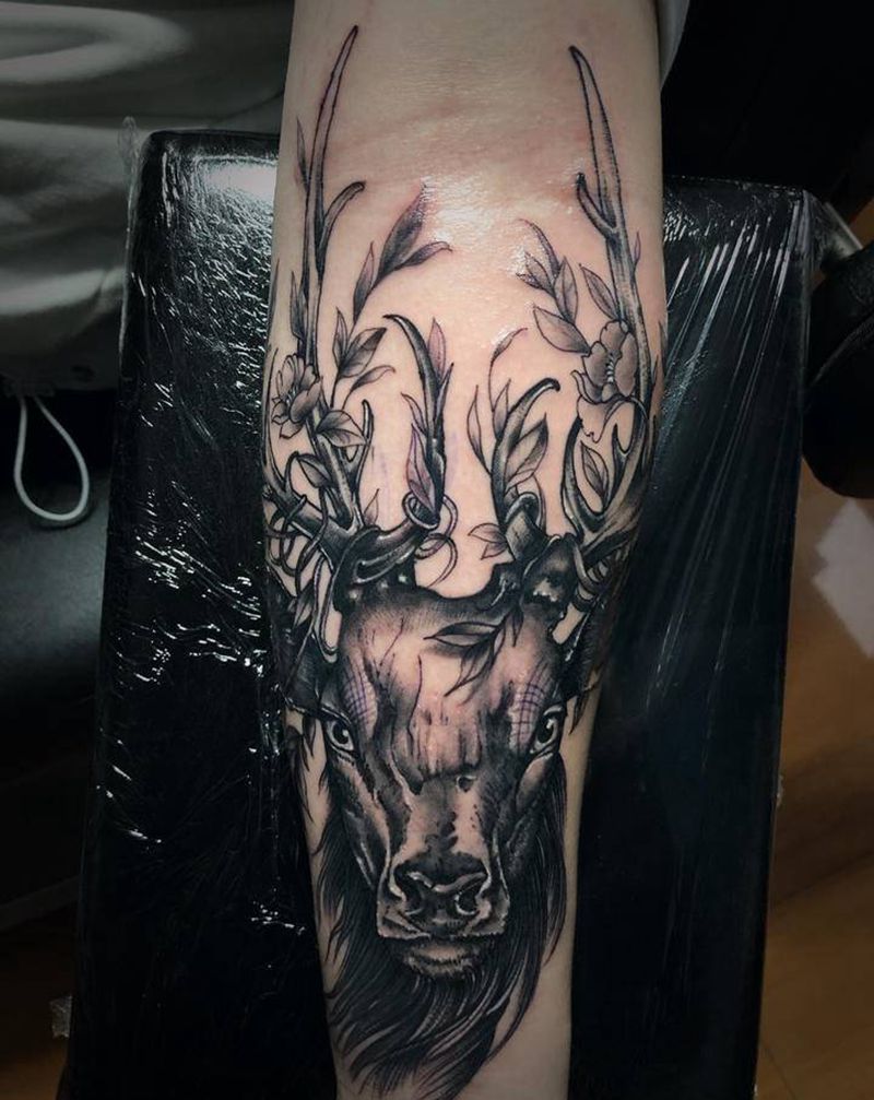 鹿纹身图片_手臂纹身图案