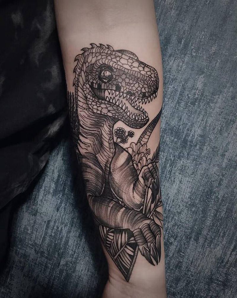 迅猛龙，刚做完和恢复后纹身图片_手臂纹身图案