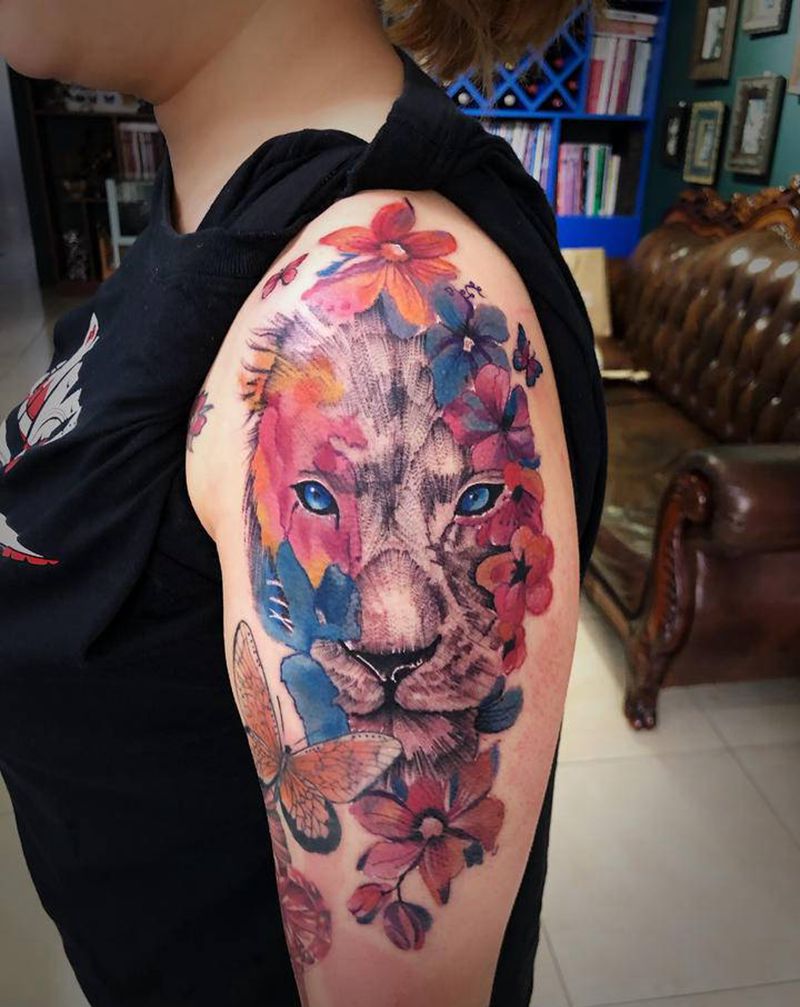 水彩小狮子纹身图片_手臂水彩纹身图案