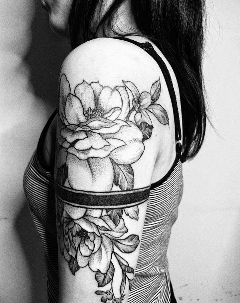 素花遮盖纹身图片_手臂点刺纹身图案