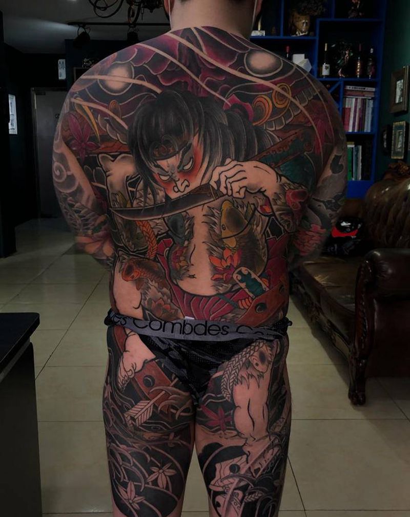 未完…纹身图片_背部纹身图案