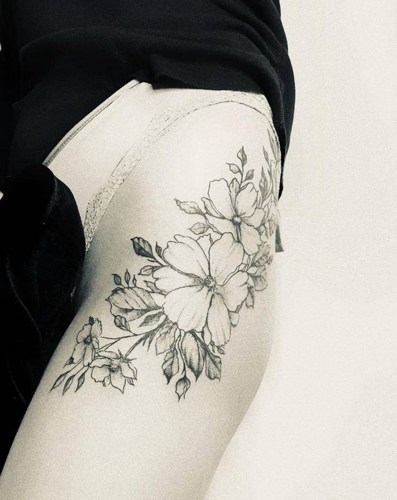 素花纹身图片_臀部腿部点刺纹身图案