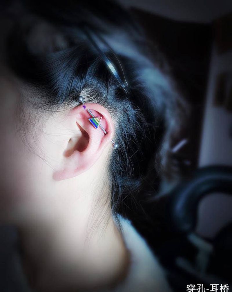 纹身穿孔青岛穿孔即墨穿孔纹身图片_腹部穿孔唇钉鼻钉纹身图案