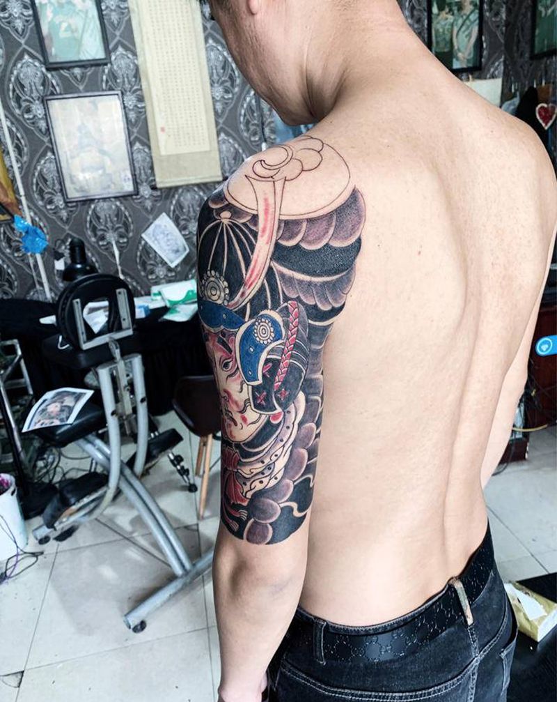 半甲纹身图片_手臂肩部老传统纹身图案