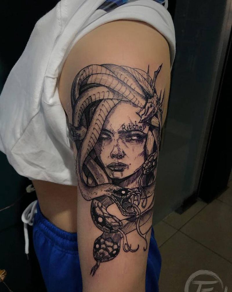 美杜莎纹身图片_手臂纹身图案