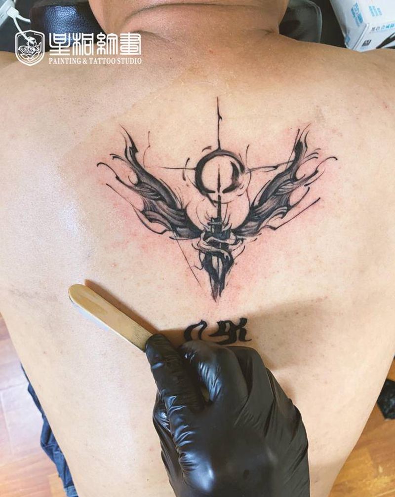 暗黑天使纹身图片_背部图腾花体字纹身图案