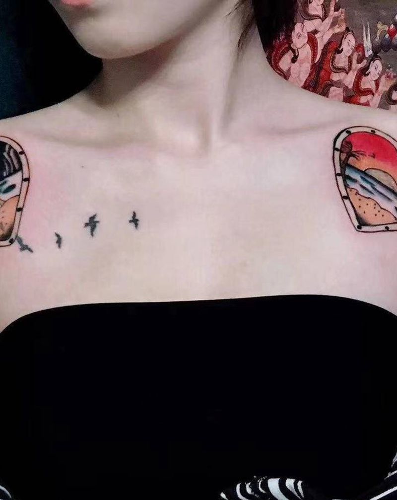 两个❤纹身图片_胸部纹身图案