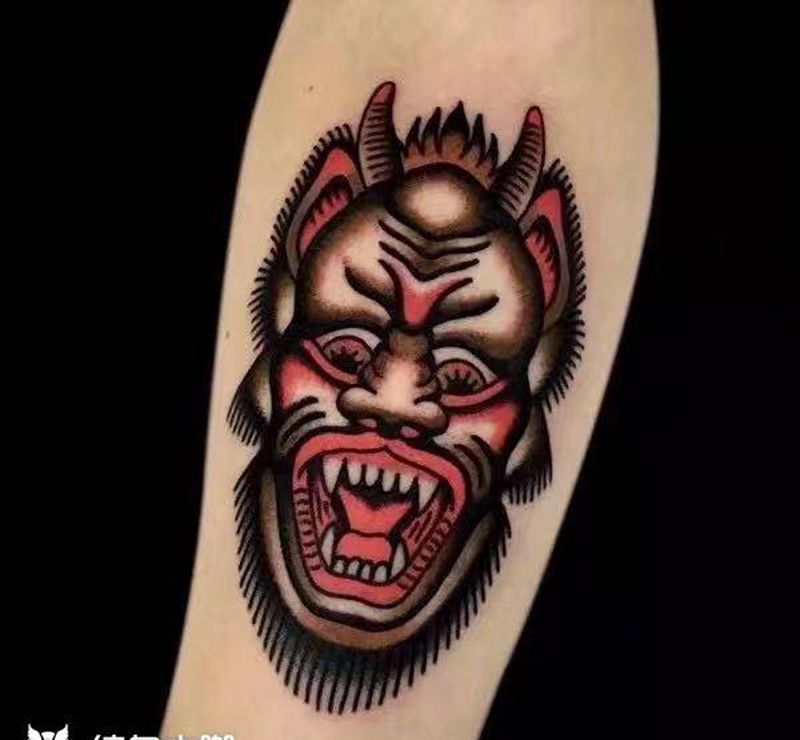 咬你纹身图片_手臂纹身图案