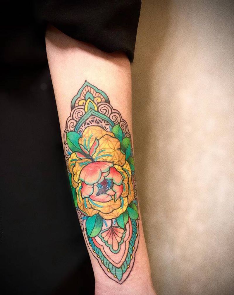 曼陀罗繁花纹身图片_手臂New School水彩梵花曼陀罗纹身图案