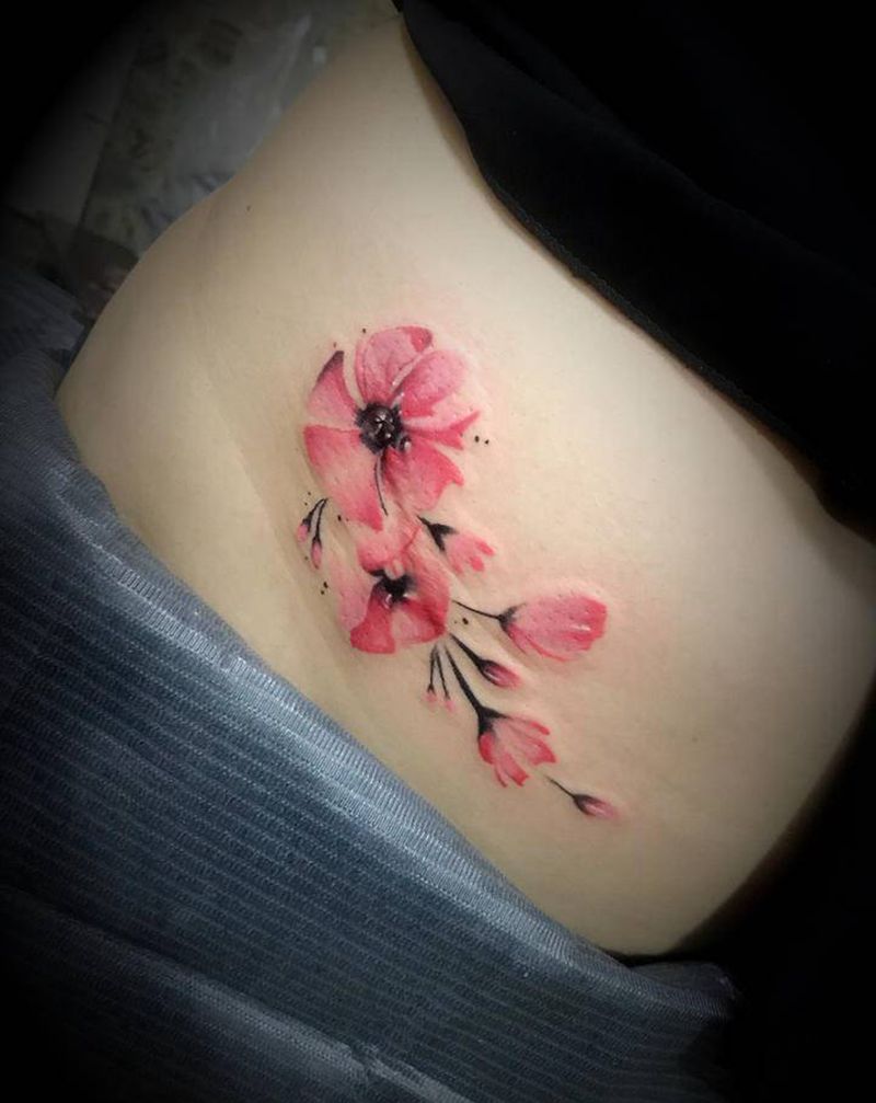 小樱花纹身图片_腹部水彩纹身图案