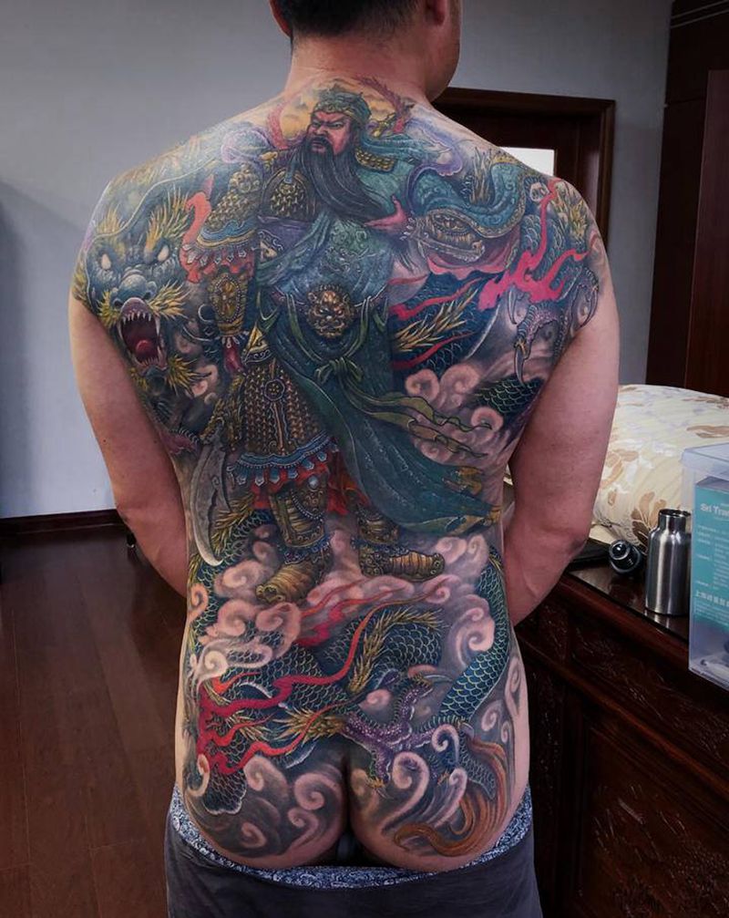 青龙关帝纹身图片_背部新传统遮盖纹身图案