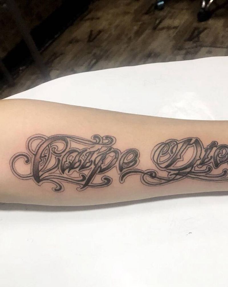 及时行乐纹身图片_手臂纹身图案