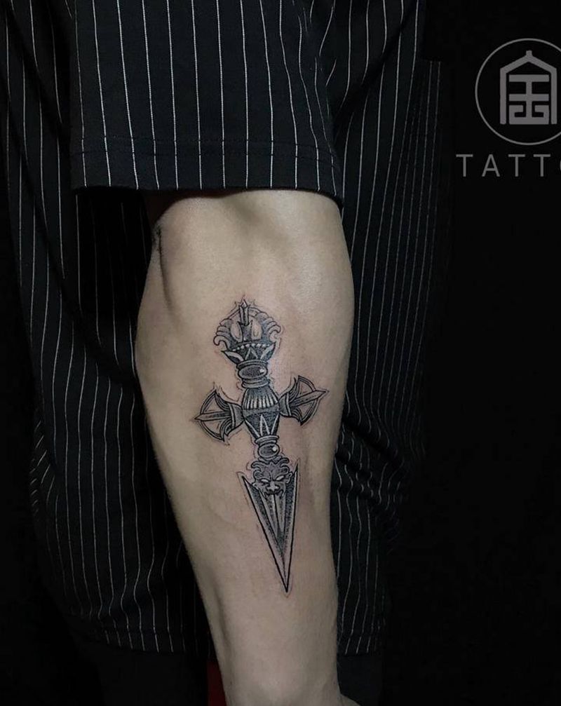降魔杵纹身图片_手臂新传统佛教纹身图案