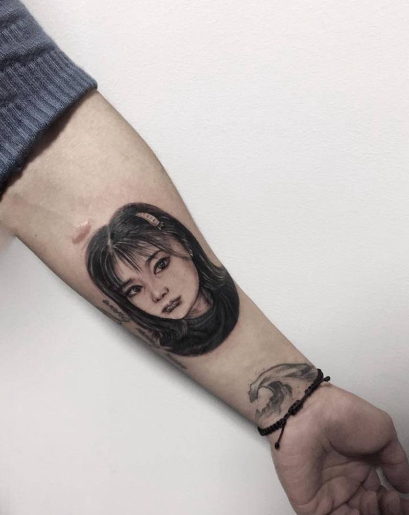 圣诞节送给你最好的礼物纹身图片_手臂纹身图案