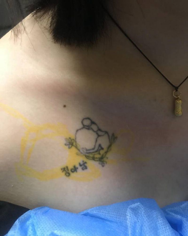 素花纹身图片_肩部纹身图案