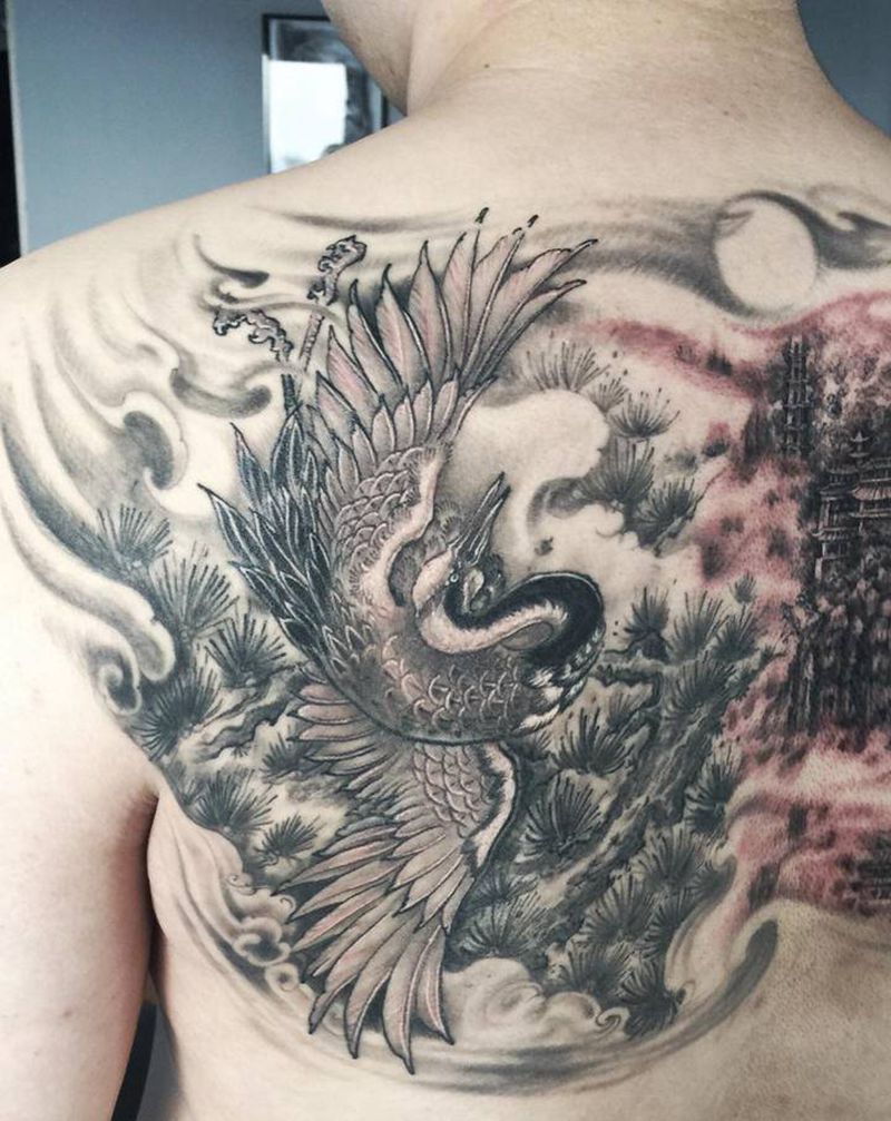 仙鹤斗唐狮纹身图片_背部新传统纹身图案