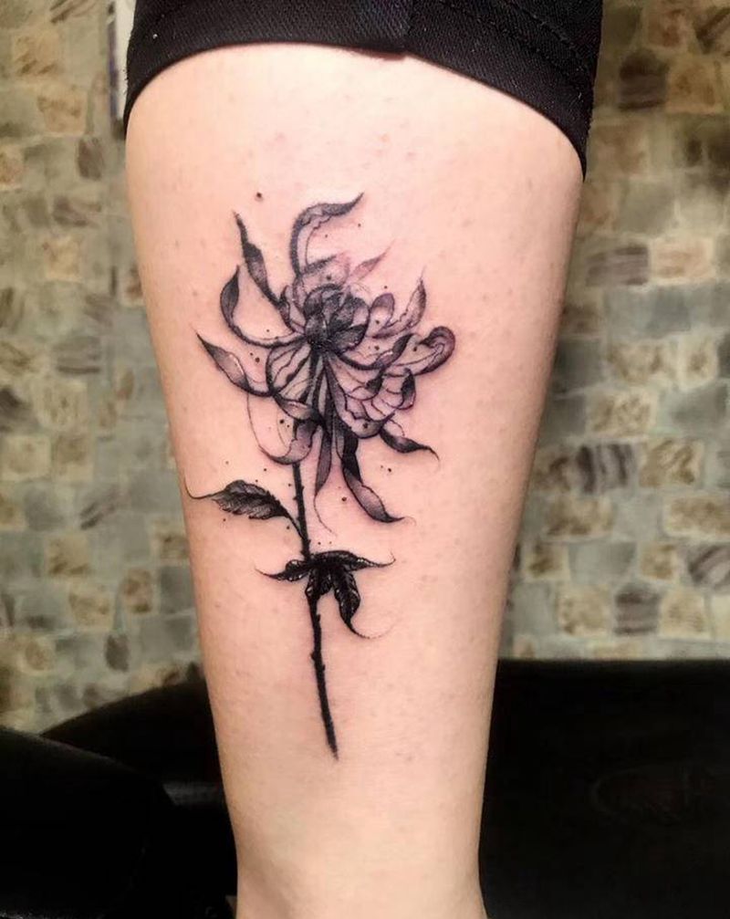 小菊花纹身图片_手臂新传统水墨纹身图案