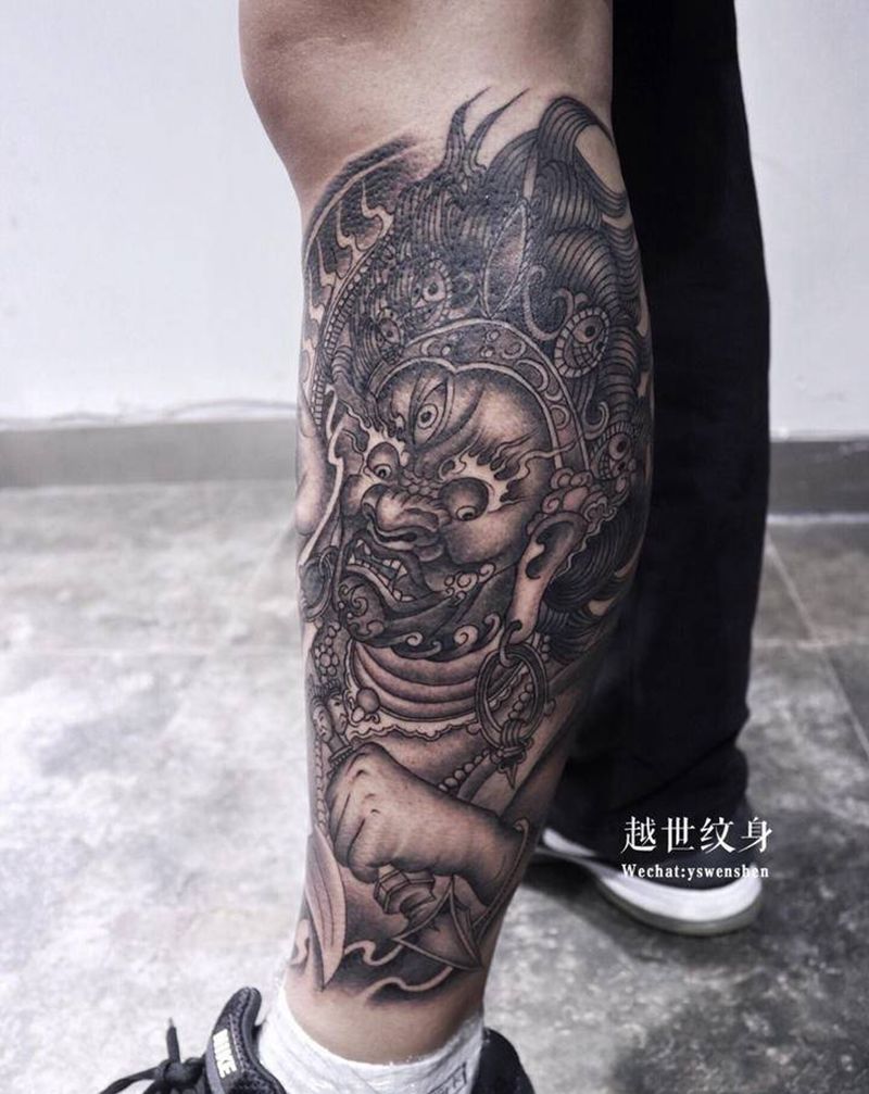 大黑天纹身图片_腿部新传统纹身图案